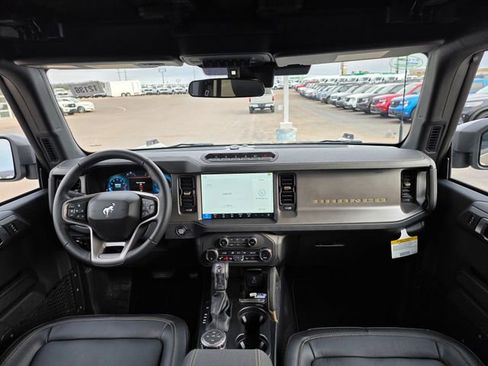 New 2025 Ford Bronco Badlands AWD/4WD image 14