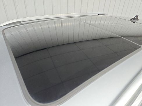 Used 2023 Volkswagen Taos SE w/ Panoramic Sunroof Package AWD/4WD image 11