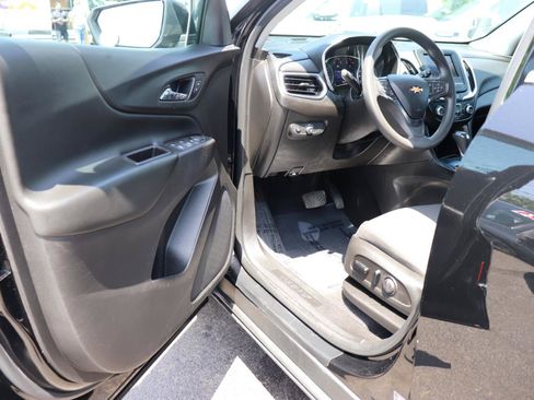 Used 2021 Chevrolet Equinox LT FWD image 10
