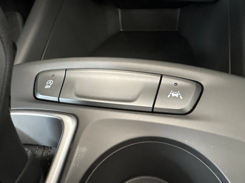 New 2026 Chevrolet Trax LS w/ LS Convenience Package FWD image 25