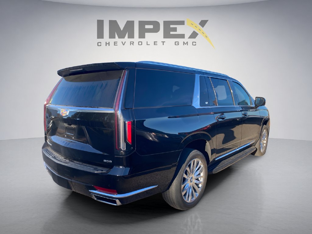 Used 2024 Cadillac Escalade ESV Premium Luxury AWD/4WD image 5