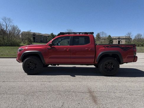 Used 2017 Toyota Tacoma TRD Pro image 39