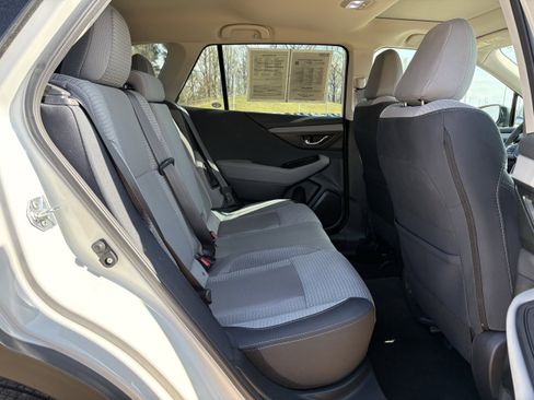 Certified 2025 Subaru Outback Premium AWD/4WD image 30