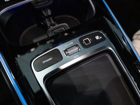 Certified 2025 Mercedes-Benz GLB 250 4MATIC image 27