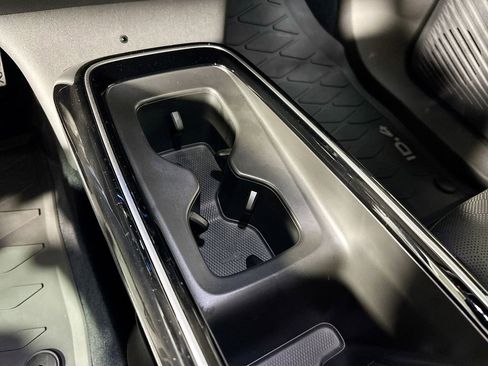 Used 2023 Volkswagen ID.4 Pro S image 15