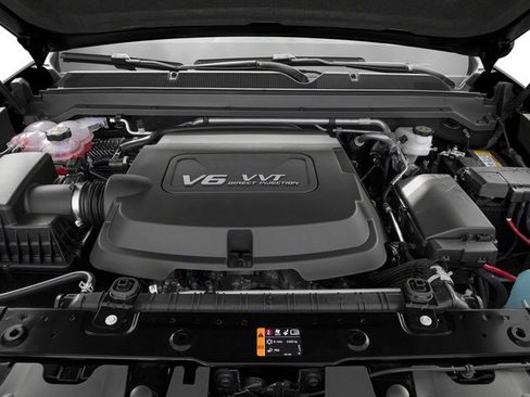 Used 2018 Chevrolet Colorado LT AWD/4WD image 17