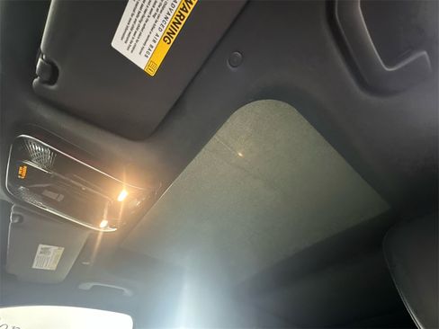 Certified 2025 Mercedes-Benz GLC 300 4MATIC image 33