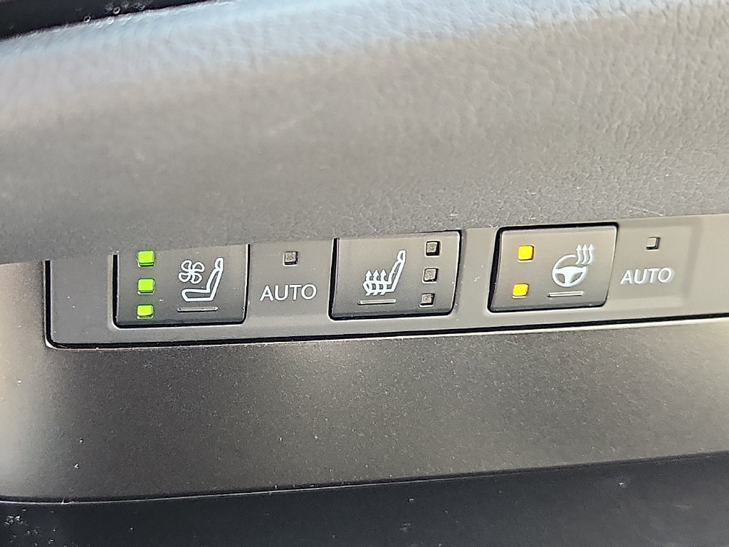 Used 2024 Lexus ES 350 w/ Premium Package FWD image 26