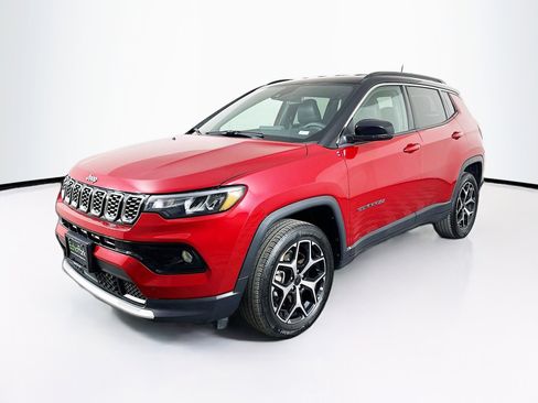 Used 2025 Jeep Compass Limited AWD/4WD image 3