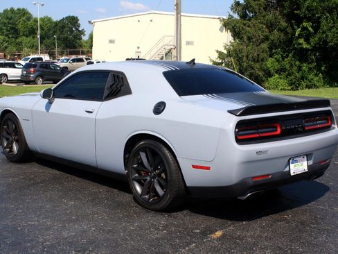 Used 2020 Dodge Challenger R/T w/ Shaker Package image 10
