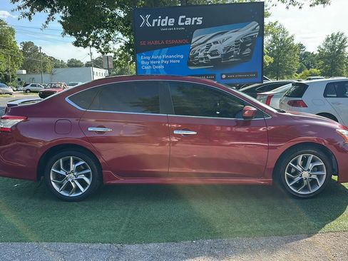Used 2013 Nissan Sentra SR w/ Premium Pkg FWD image 8