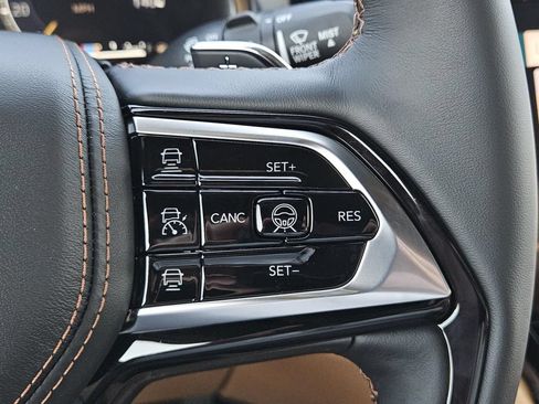 New 2026 Jeep Grand Cherokee Summit w/ Obsidian Package AWD/4WD image 18