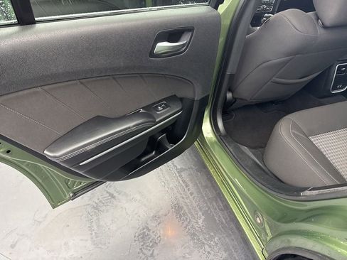 Used 2022 Dodge Charger SXT w/ Driver Convenience Group AWD/4WD image 35