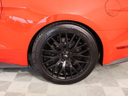Used 2019 Ford Mustang GT Premium w/ GT Performance Package RWD image 18
