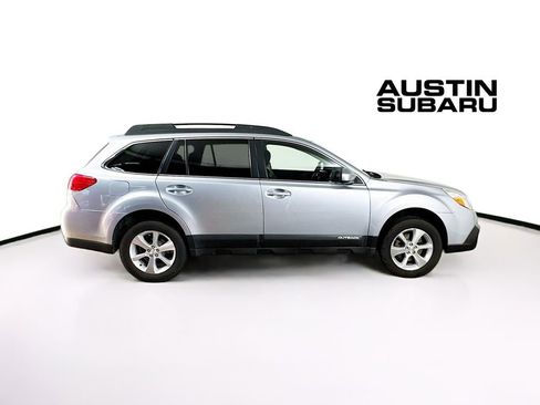 Used 2014 Subaru Outback 3.6R Limited w/ Moonroof Package image 8