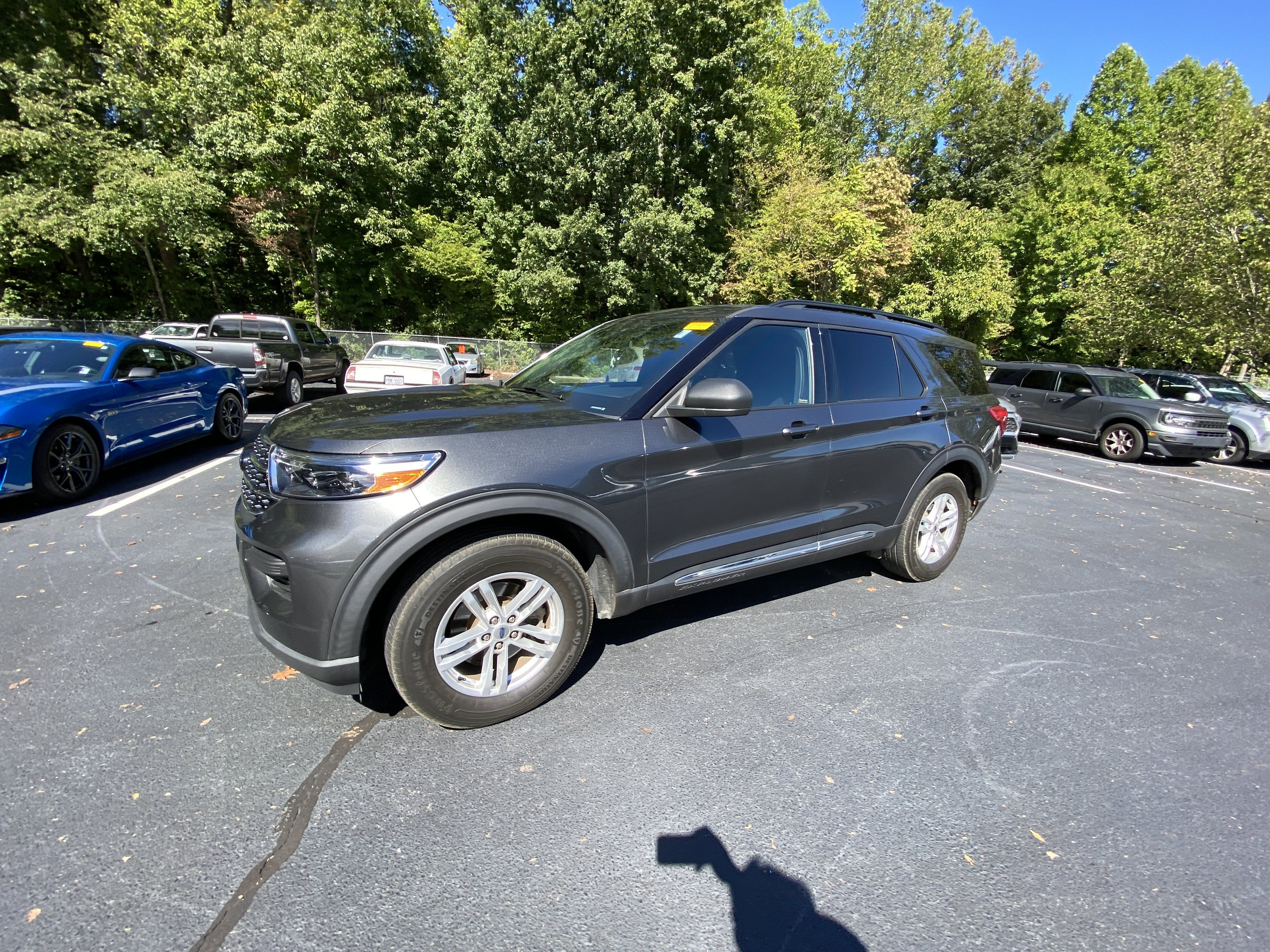 Used 2020 Ford Explorer XLT w/ Class III Trailer Tow Package AWD/4WD image 11
