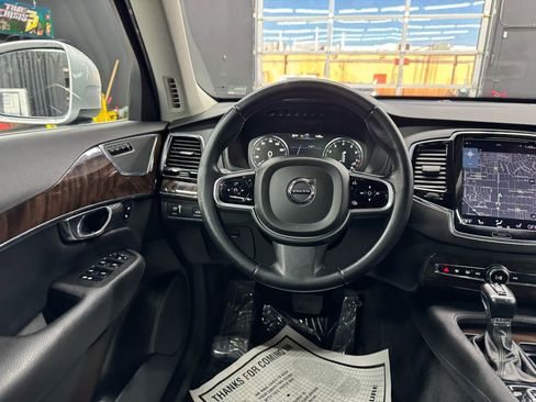 Used 2016 Volvo XC90 T6 Momentum w/ Momentum Plus Package image 36