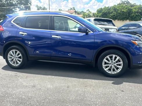 Used 2018 Nissan Rogue SV FWD image 7