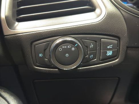 Used 2022 Ford Edge SEL w/ Convenience Package image 32