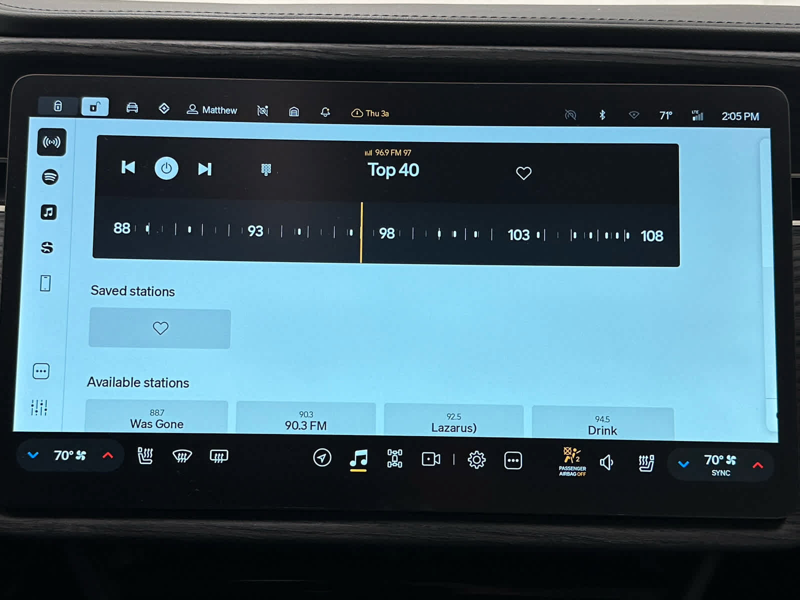 Used 2024 Rivian R1S Adventure Dual AWD/4WD image 31
