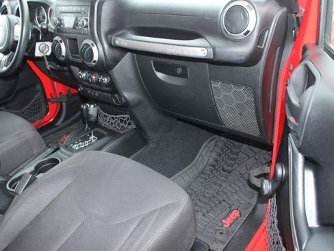 Used 2015 Jeep Wrangler Sport image 11