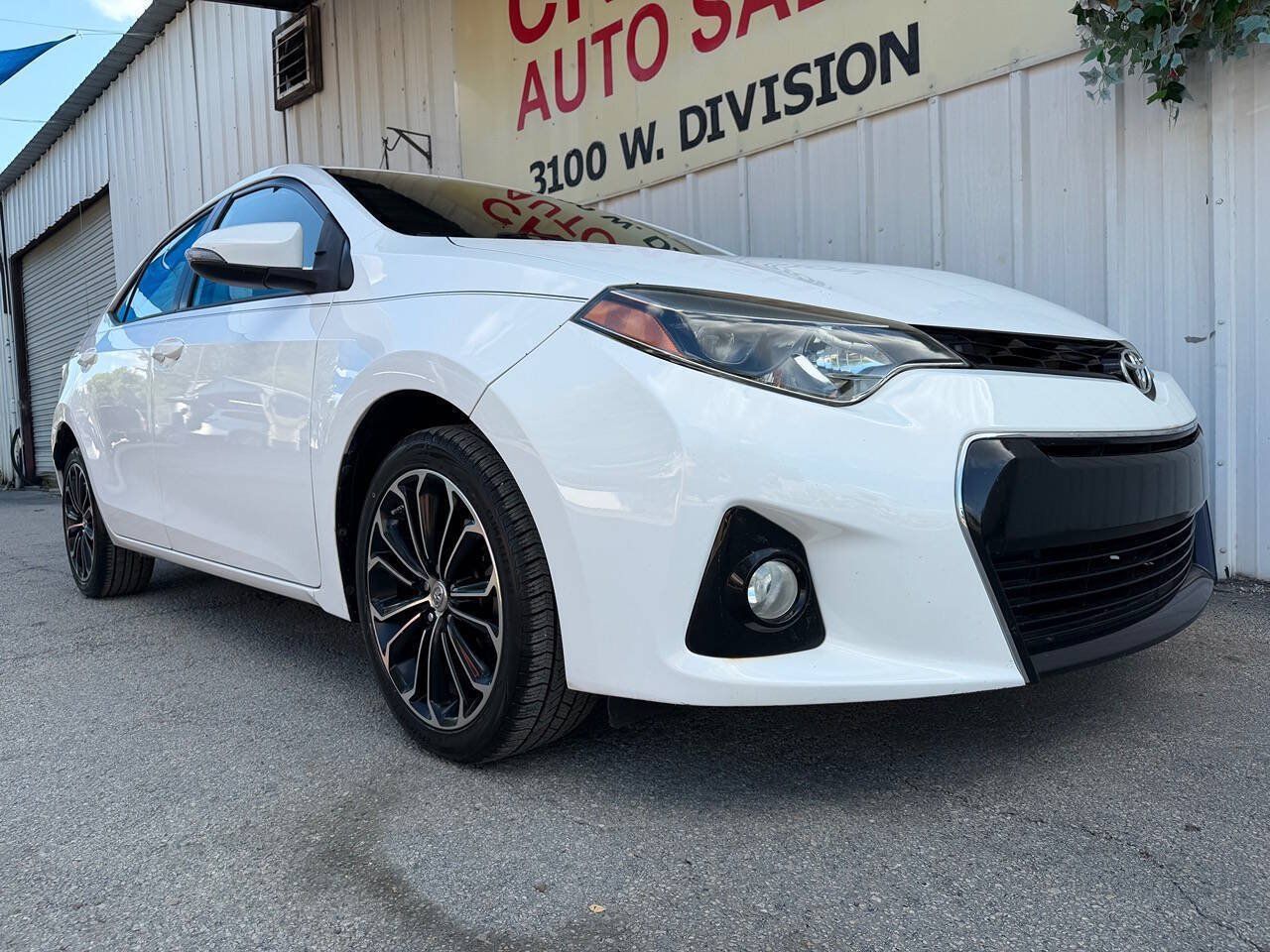 Used 2015 Toyota Corolla S FWD image 1