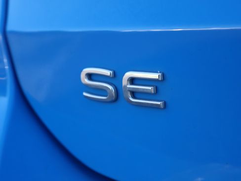 Used 2024 Volkswagen Taos SE FWD image 23