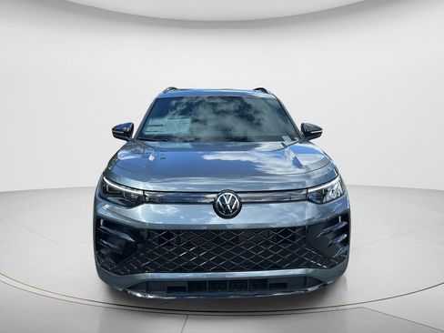 New 2026 Volkswagen Tiguan SE R-Line image 8