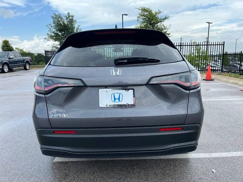 Certified 2026 Honda HR-V LX image 5