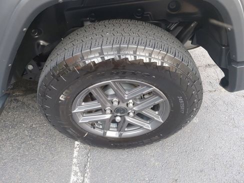 Used 2025 Jeep Wrangler Unlimited Sport AWD/4WD image 22