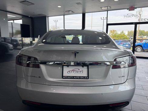 Used 2017 Tesla Model S 75D image 4