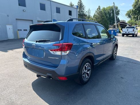 Used 2019 Subaru Forester Premium w/ All-Weather Package AWD/4WD image 3
