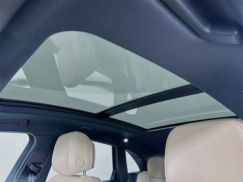 Used 2025 Porsche Macan image 23