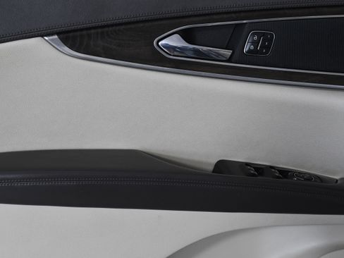 Used 2017 Lincoln MKX Select w/ Select Plus Package image 20