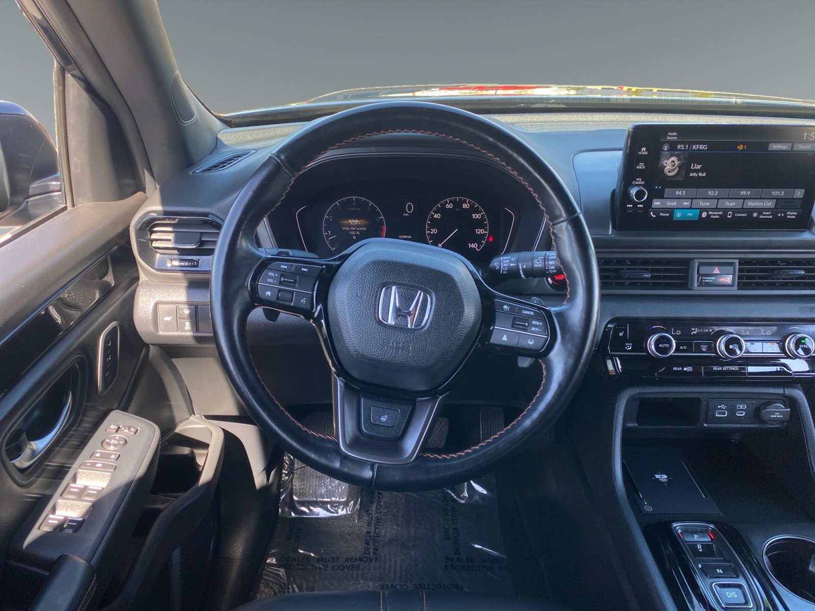 Used 2025 Honda Pilot TrailSport image 12