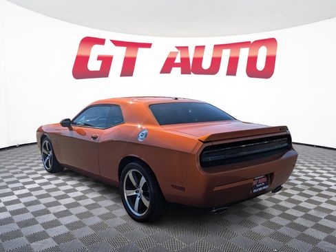 Used 2011 Dodge Challenger SRT8 RWD image 3