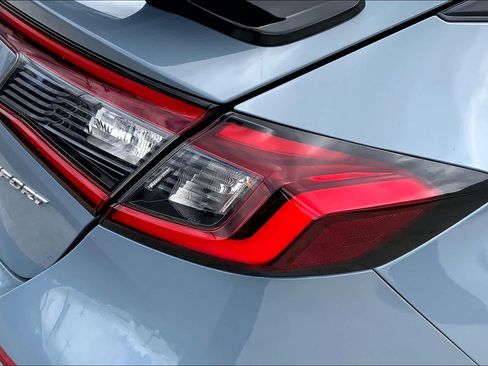 Used 2022 Honda Civic Sport image 32
