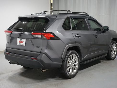 Certified 2022 Toyota RAV4 XLE Premium FWD image 8