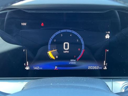 Used 2024 Chevrolet Trax LT w/ Driver Confidence Package FWD image 16