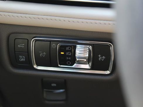 Certified 2023 Lincoln Nautilus Reserve AWD/4WD image 20