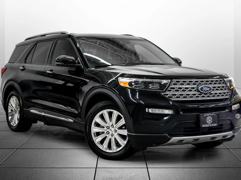 Used 2021 Ford Explorer Limited w/ Equipment Group 301A RWD image 7