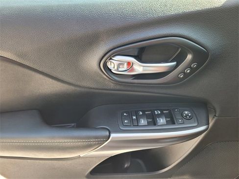 Certified 2019 Jeep Cherokee Limited image 20