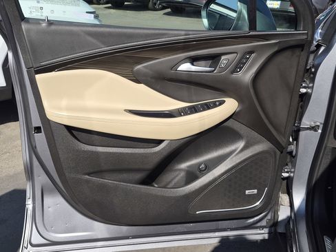 Used 2020 Buick Envision Premium w/ Driver Confidence Package image 14