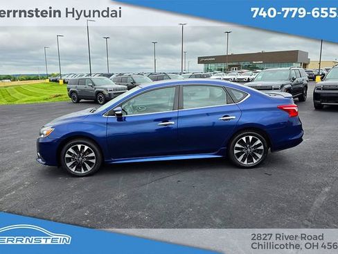 Used 2017 Nissan Sentra SR w/ Electronics Package FWD image 4