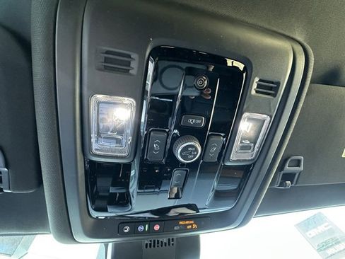 New 2026 GMC Yukon XL Denali w/ LPO, Floor Liner Package image 20