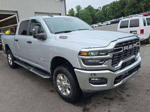 Used 2026 RAM 2500 Big Horn AWD/4WD image 2
