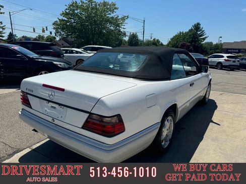 Used 1995 Mercedes-Benz E 320 Convertible image 7