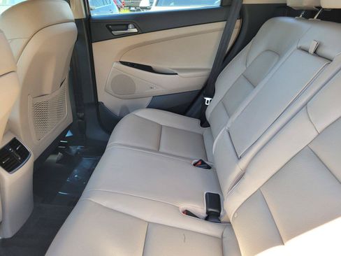 Used 2017 Hyundai Tucson Limited w/ Limited Ultimate Package 03 FWD image 17