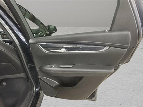 Used 2022 Cadillac XT5 Premium Luxury image 11