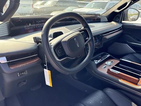 New 2026 Lincoln Navigator Black Label AWD/4WD image 26